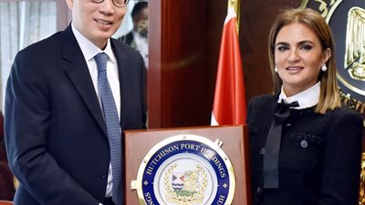 «نصر» تبحث مع «هاتشيسون» الاستثمار بقطاع النقل البحرى 