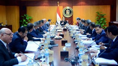 «سحر نصر» تبحث الهيئة العامة للاستثمار خطة تطوير المناطق الاستثمارية 