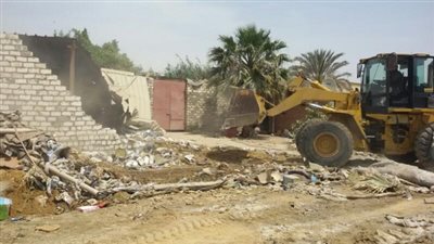 بالصور.. جهاز القاهرة الجديدة يواصل حملات إزالة المخالفات والتعديات 