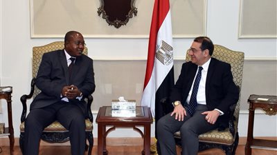 وزير البترول يستقبل نظيره الكاميروني لبحث التعاون المشترك