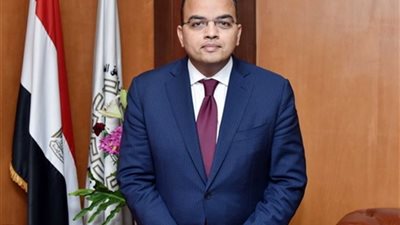 خلافات حادة بين موظفي «هيئة الاستثمار» ورئيسها.. واستغاثات من تعنته