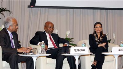 «نصر» من واشنطن: الحكومة تتبع سياسات تمكين الشباب والمرأة