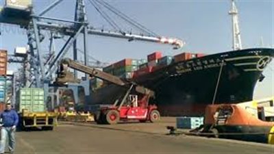 ضبط تهريب مستحضرات تجميل بالإسكندرية 