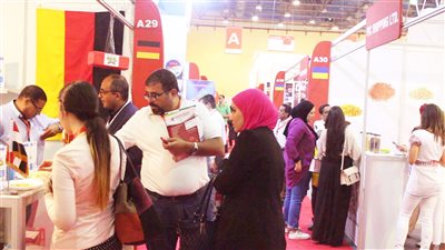 بالفيديو.. إقبال ملحوظ على معرض «فود أفريكا» بمشاركة أكثر من 200 شركة عالمية