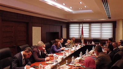 الحفاظ على حقوق العاملين بالجهاز الإداري أحد أسس الإصلاح 