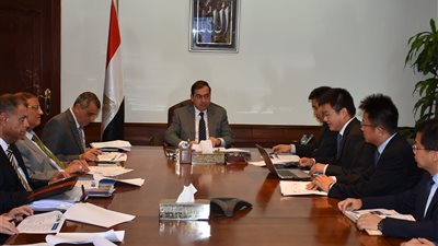 وزير البترول يستقبل مدير بنك التنمية الصيني 