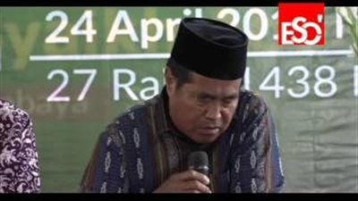 بالفيديو.. لحظة وفاة أشهر مقرئ بإندونيسيا أثناء تلاوة القرآن على الهواء