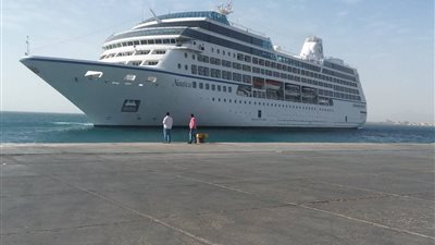 وصول وسفر 1575 راكباً بميناء نويبع