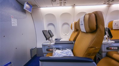 «مصر للطيران» تنتهى من اختبار الطائرة الجديدة بوينج B737800 