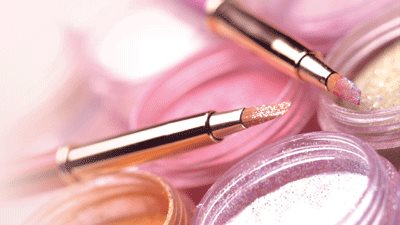 60 % زيادة في الأسعار.. أبرز نتائج «التعويم» بقطاع أدوات التجميل بعد 180 يوماً 