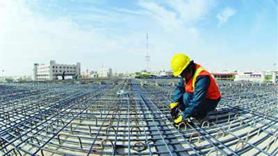 «الاستشاري المصري»: 70% من شركات المقاولات توقفت عن العمل بعد «التعويم»