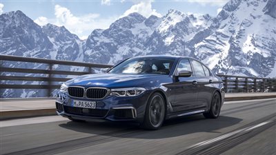 شاهد.. اختبار قيادة سيارة «BMW M550i» 