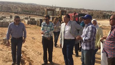 وزير الإسكان يهدد بسحب مشروع حديقة الشيخ زايد من الشركات المنفذة