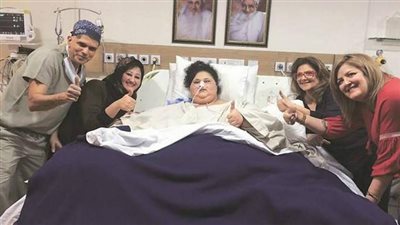 أسمن امرأة في العالم تبدأ لعب الكرة