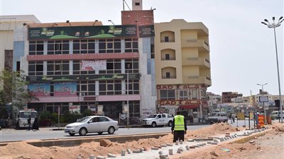 محافظ البحر الأحمر يشدد على الانتهاء من أعمال ميدان الدهار بالغردقة