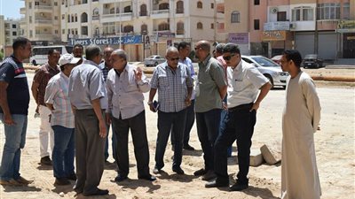 البحر الأحمر تسابق الزمن لإنهاء أعمال حي البنوك ومنطقة الكوثر بالغردقة