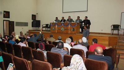 «الصيادلة» توضح لـ «فرعياتها» نتائج مناقشة «النواب» لقانون مزاولة المهنة 