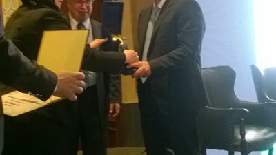 بالصور.. تكريم وزيرة التضامن ورؤساء البنوك بمؤتمر «المسئولية المجتمعية»