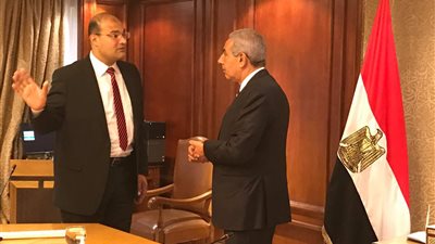 وزير الصناعة يستقبل صاحب مبادرة «ابدأ بنفسك»