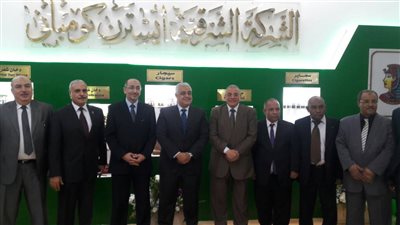 «رئيس القابضة للصناعات الكيماوية» يتفقد جناح «الشرقية للدخان» بمعرض Cafex