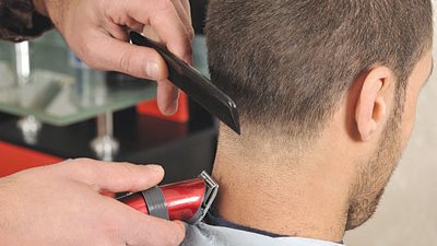 «التزيين والجمال بالإسكندرية» تطالب بإصدار تراخيص لمنشآت القطاع