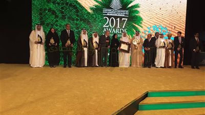 بالفيديو والصور..الإمارات تكرم محافظ مطروح لوضع سيوه على الخريطة العالمية