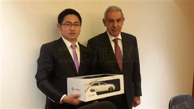 قابيل: شركة صينية تدرس الاستثمار فى مجال صناعة السيارات 