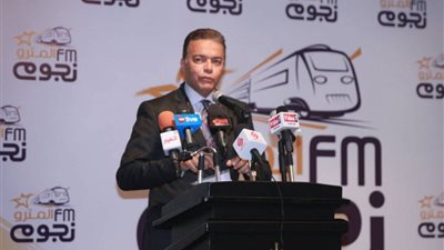 وزير النقل يشهد احتفالية إطلاق أول إذاعة لمترو الأنفاق 