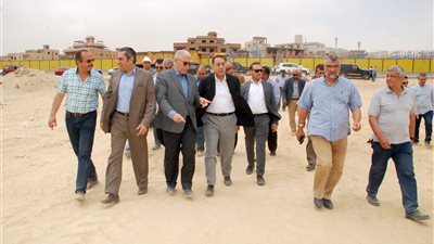 بالصور.. جولة وزير الإسكان بمدينة «6 أكتوبر» 