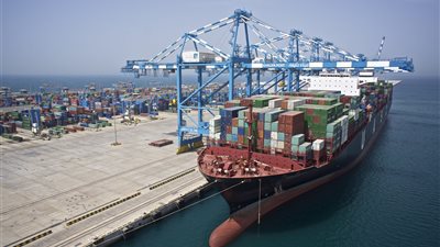 وصول وسفر 4593 راكبًا ومعتمرًا بموانئ البحر الأحمر وتداول 475 شاحنة