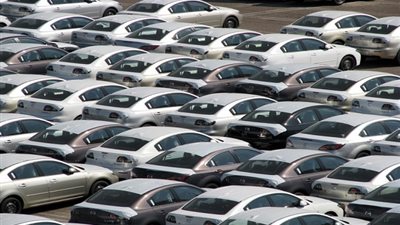 تجار السيارات في قفص الاتهام.. «عبدالعاطي»: الهجوم على الموزعين «جهل».. «بسيوني»: الدولار السبب