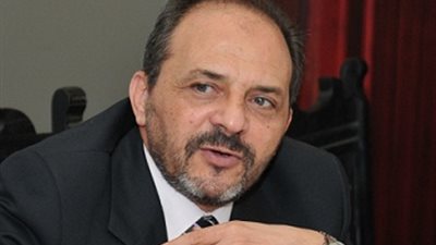 عيسي فتحي:ضغوط بيعية للشركات بالبورصة قبل تطبيق «ضريبة الدمغة» 