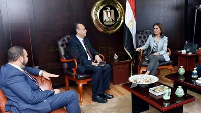 «نصر»: تمكين المرأة من أولويات «البنك الدولي» قبل وصول الشريحة الثالثة من القرض