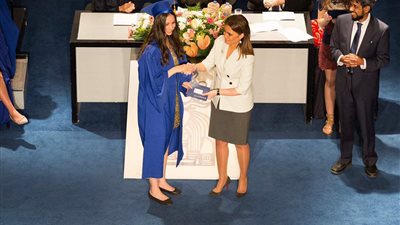 «نصر» لطلاب «البريطانية الدولية»: الاستثمار فى التعليم هو الأكثر عائدًا