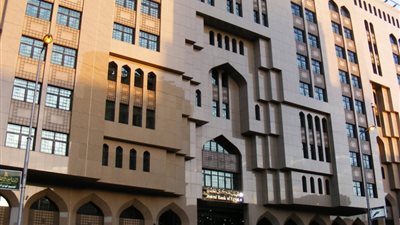 أحمد بدر لـ «بلومبرج»: «المركزي» رفع الفائدة لجذب مزيد من تدفقات النقد الأجنبي 