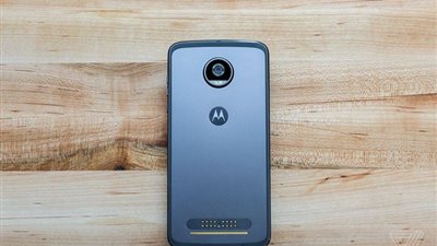 «موتورولا» تطلق هاتفها الجديد «Play» 