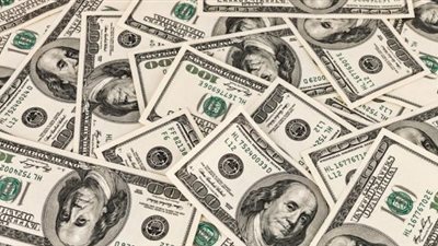 17.95 جنيه لشراء الدولار..ويسجل  18.05 للبيع 