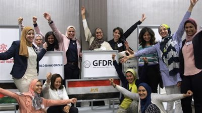 مصريتان تتصدران «We MENA» بتحويل قمامة البلاستيك لأزياء