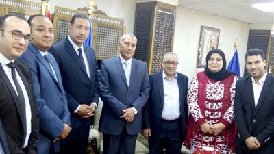 بالصور..«عبيد» يتسلم أرض نادي الصيادلة بالسويس