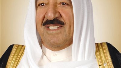 أمير الكويت يبدأ وساطة خليجية من السعودية