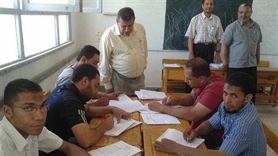 «التعليم» توقف 12 من المصححين لمخالفتهم قواعد التصحيح