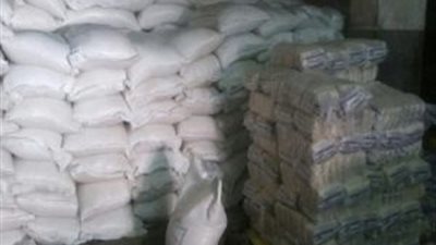 ضبط ألعاب نارية وقمح مجهول المصدر في حملة تفتيشية بالإسكندرية