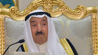 أمير الكويت يستكمل «جولات المصالحة» في الإمارات