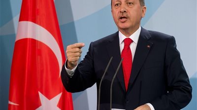 «إردوغان» يدعو لحل الخلاف مع قطر قبل نهاية رمضان