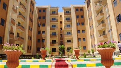 بالصور.. «مدبولي» يُسلم عقود 650 وحدة بالإسكان الاجتماعي في الشروق