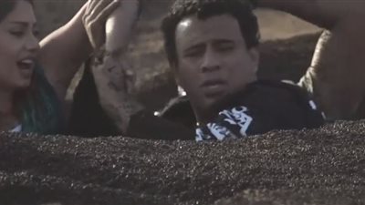 محمود الليثي لرامز جلال: «عليا الطلاق لعورك»