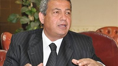 وزير الشباب والرياضة يستعرض مشروع اللائحة الاسترشادية للأندية 