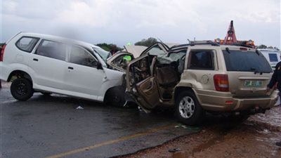 مصرع 6 أشخاص وإصابة 36 آخرين فى 3 حوادث سير بالدقهلية وأسيوط والإسكندرية