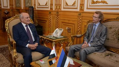 بالصور..«العصار» يستقبل سفير أستونيا لبحث سبل تعزيز التعاون بين البلدين