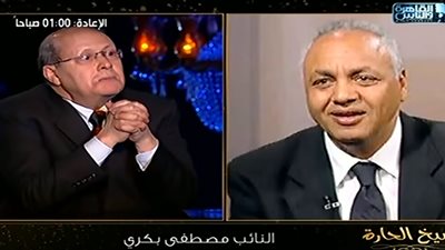 شاهد.. عبد الحليم قنديل: أفضل وصف لمصطفي بكري هو 